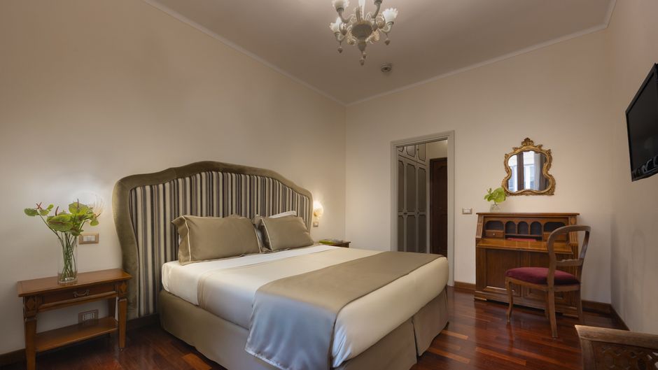 Hotel Forum Room