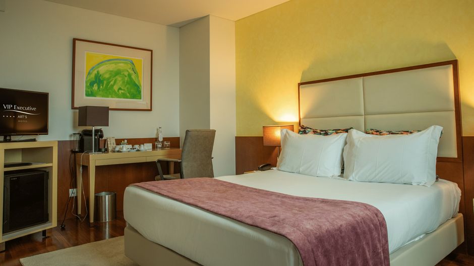 VIP Executive Art's Hotel Suite