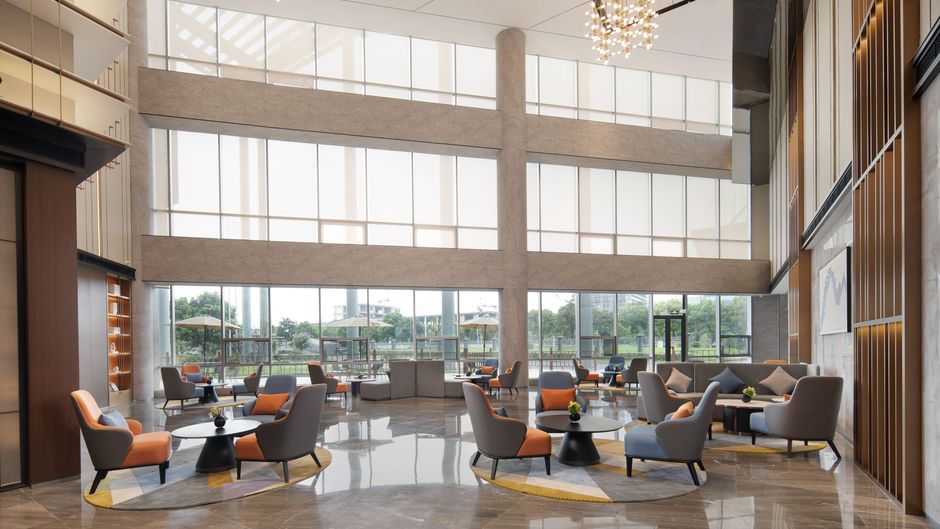 Hampton Inn Zhenjiang Lobby