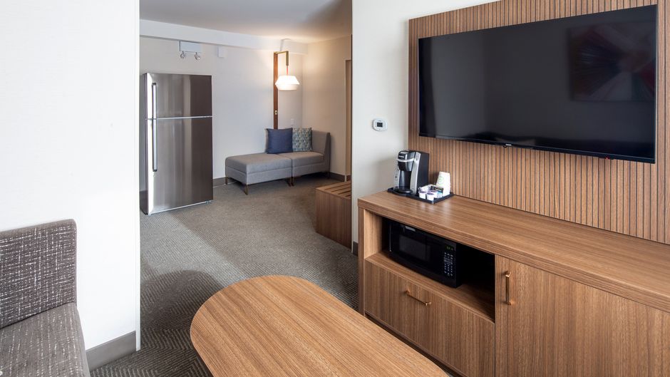 Holiday Inn Hinton Suite