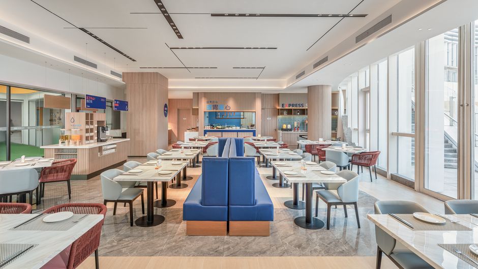 Holiday Inn Exp Grand Canal Theatre Restaurant