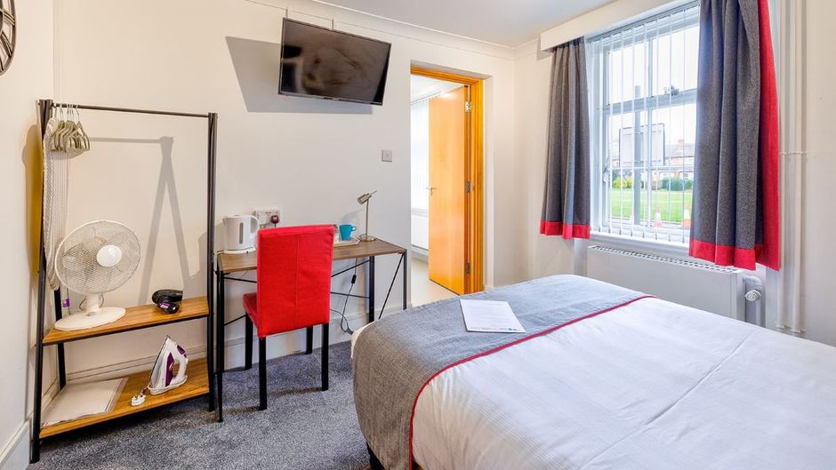 The Derby Hotel & Conference Centre Room