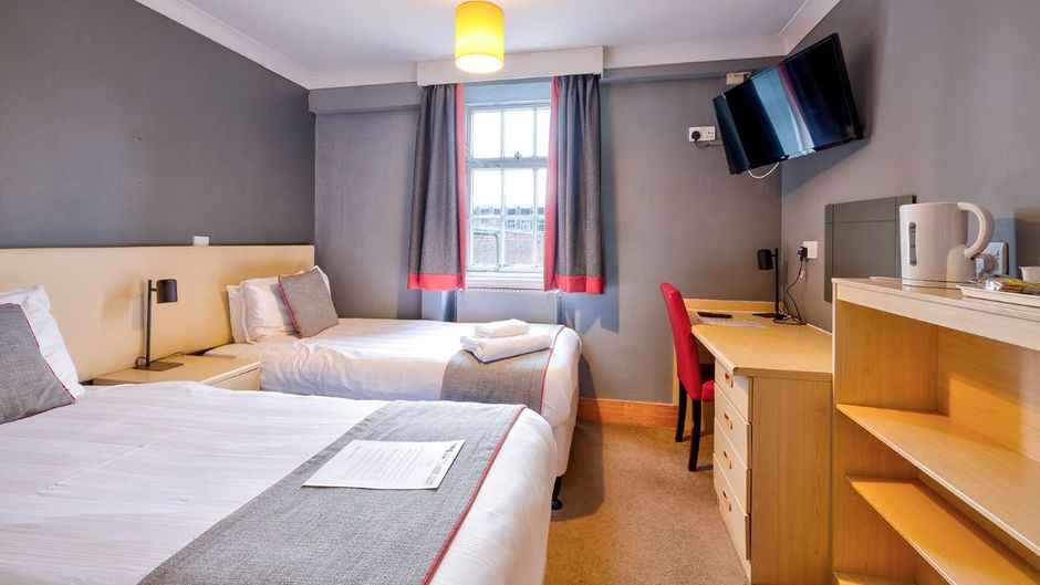 The Derby Hotel & Conference Centre Room