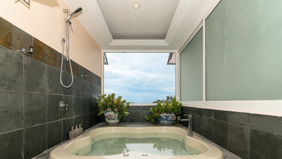 Gaia Hotel and Reserve Room