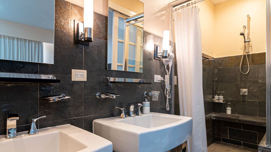 Gaia Hotel and Reserve Room