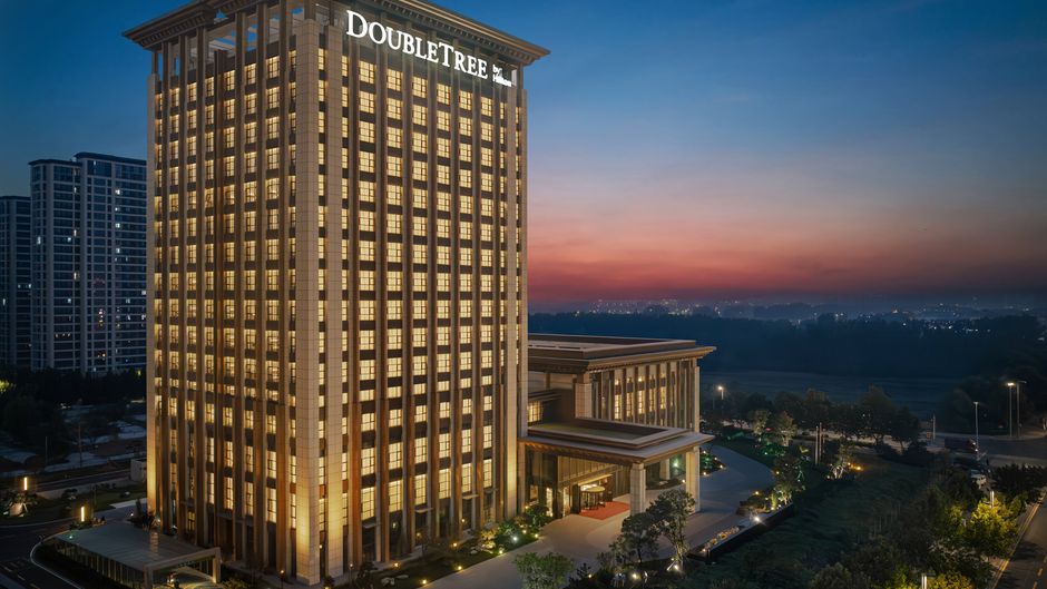 DoubleTree Hilton Kaifeng Exterior