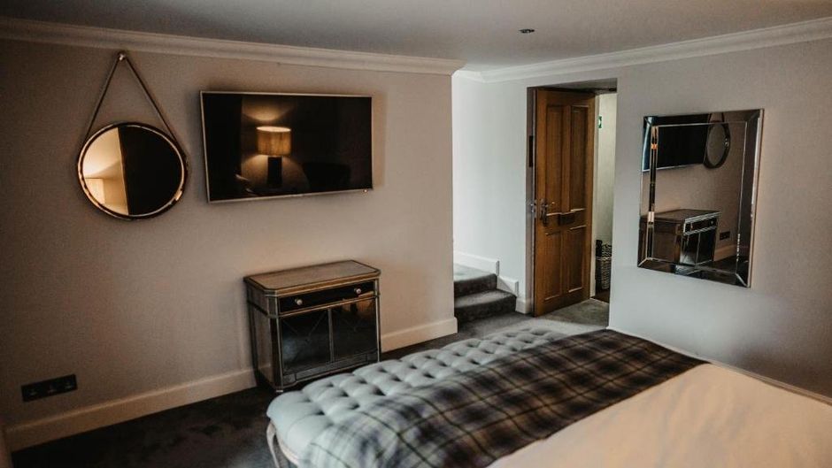 Broadford Hotel Room