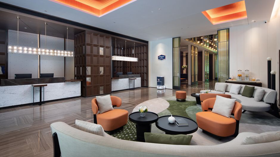 Hampton CAN Xintang Lobby