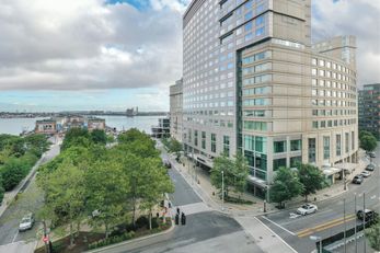 Renaissance Boston Seaport Hotel