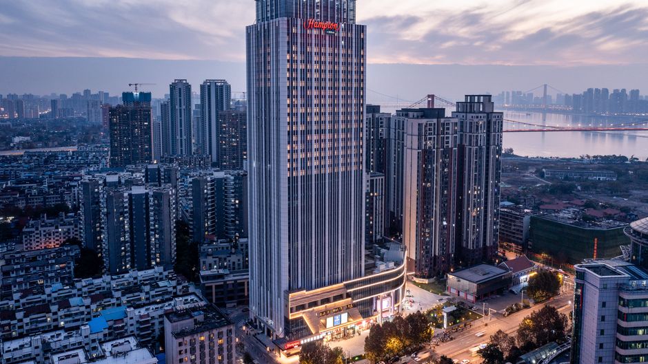 Hampton Inn Wuhan Yellow Crane Tower Exterior