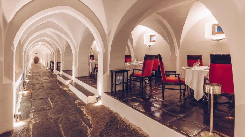 Convento do Espinheiro Resort & Spa Restaurant