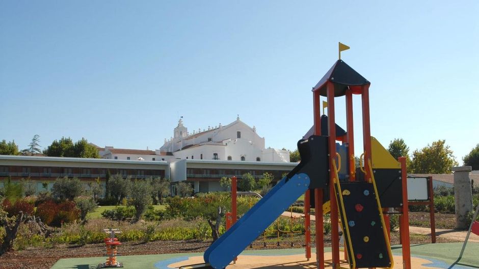 Convento do Espinheiro Resort & Spa Recreation
