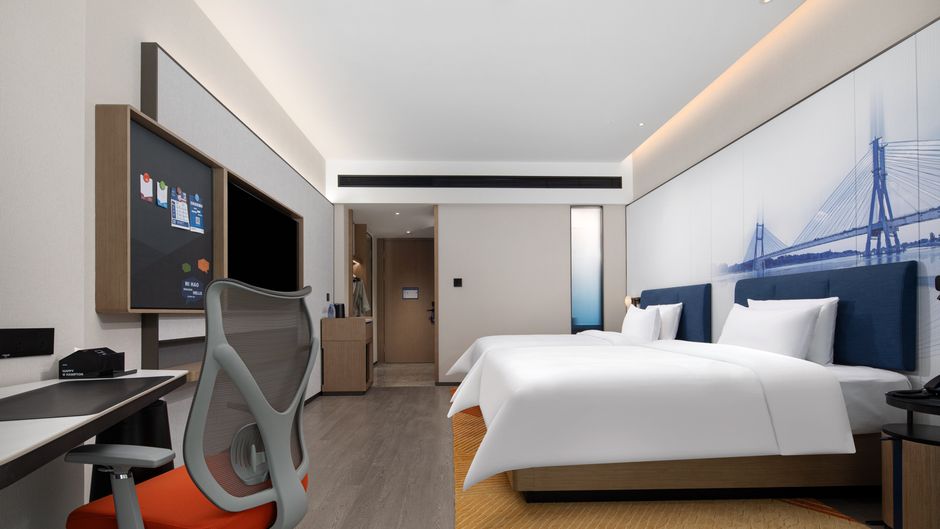 Hampton Inn Jinan Yaoqiang Intl Airport Room