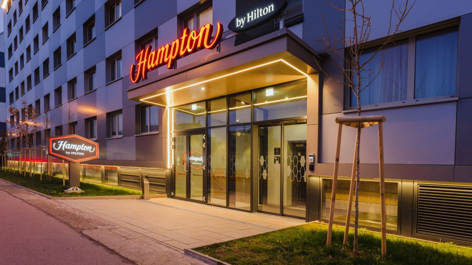 Hampton by Hilton Vienna City West Exterior
