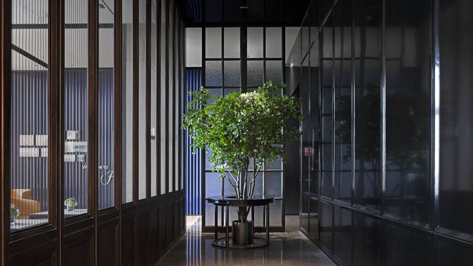 Hampton Inn URC Railway STN Lobby