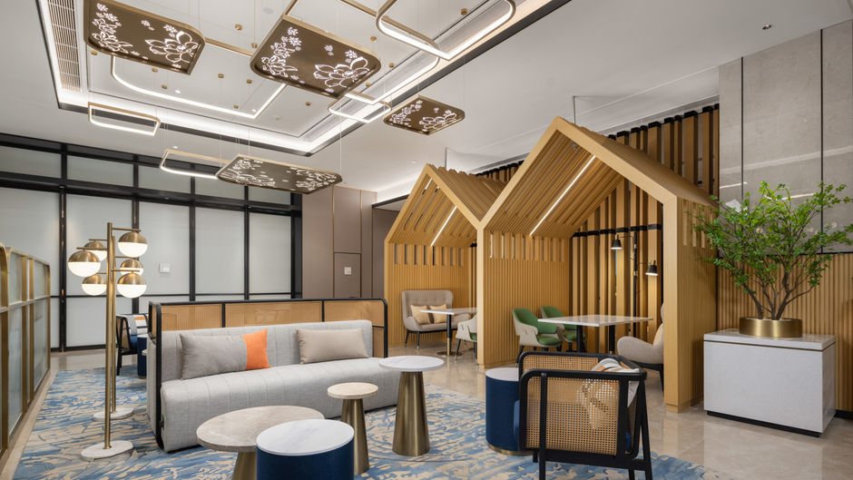 Hilton Garden Inn CGO Huaiyang Lobby