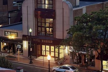 Hotel Warner