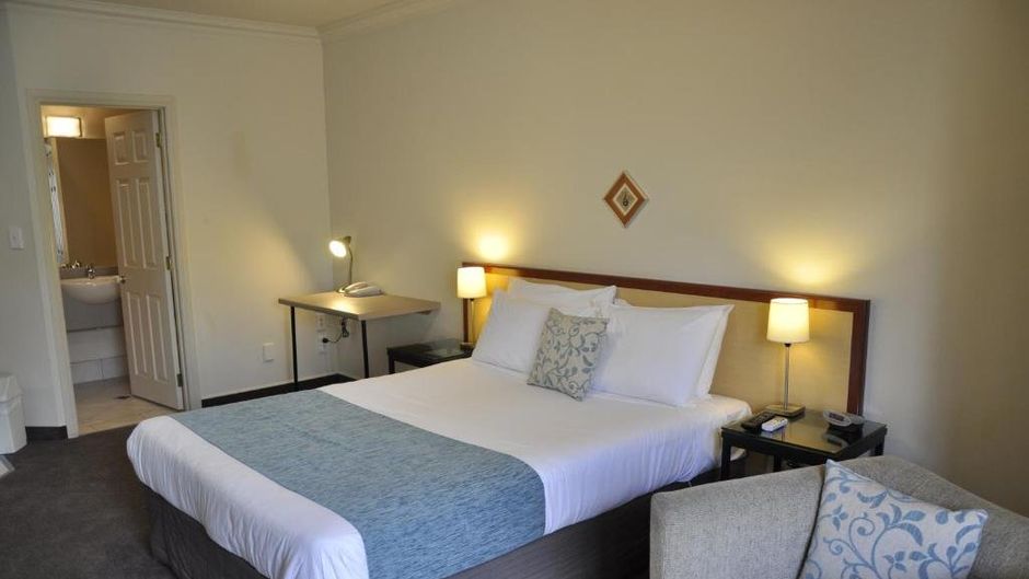 Tuscany Villas Whakatane Room