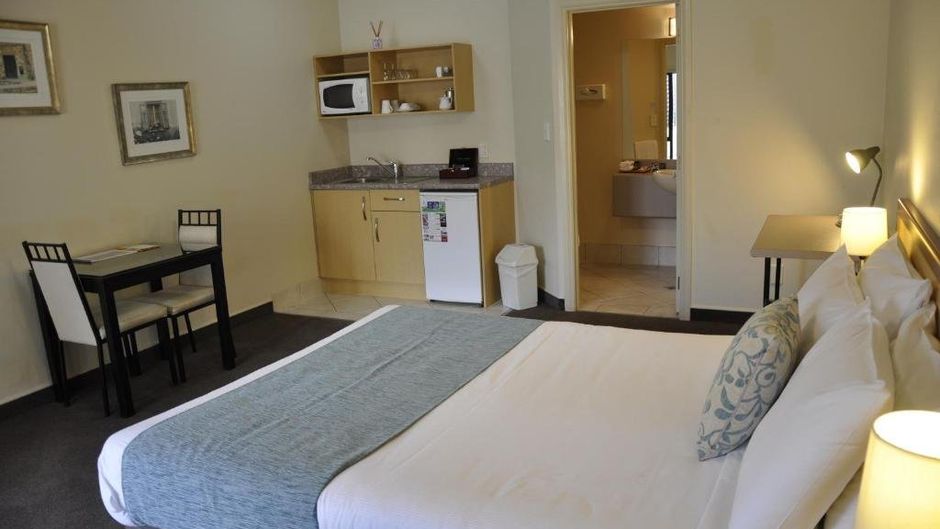 Tuscany Villas Whakatane Room