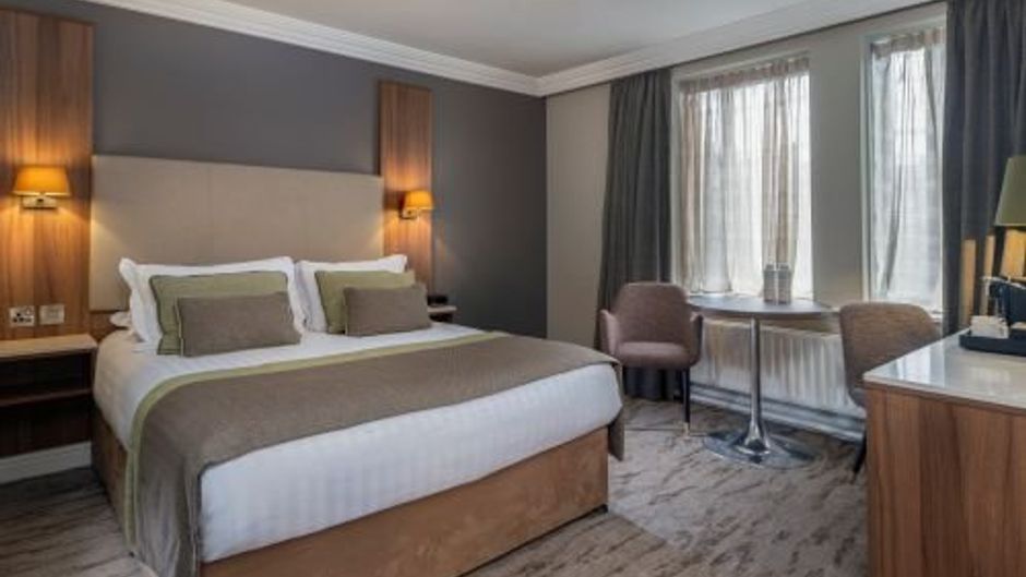 Cassidy's Hotel Room