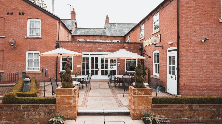 Stratford Limes Hotel Exterior