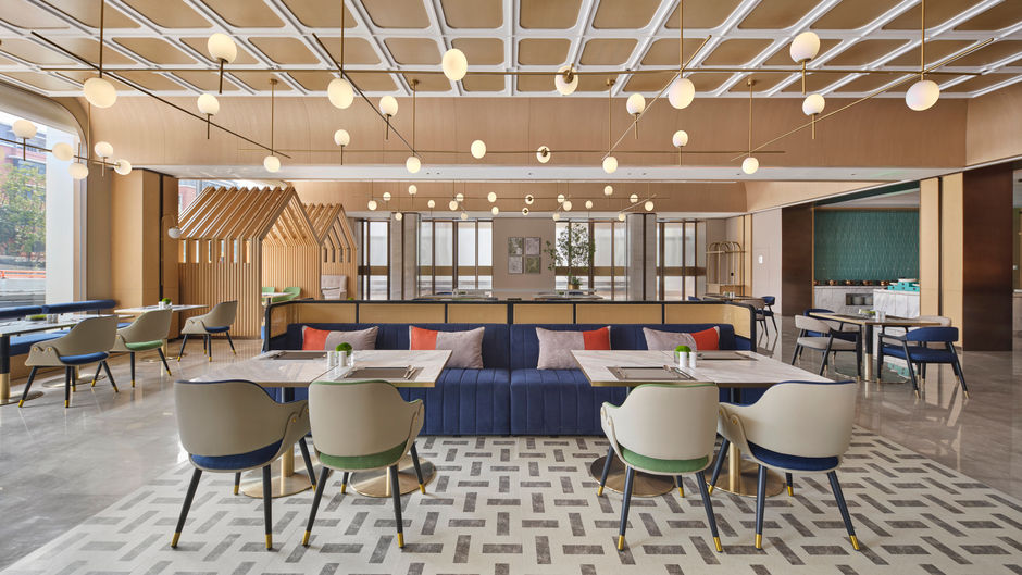 Hilton Garden Inn Panda Tower Restaurant