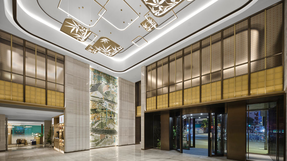 Hilton Garden Inn Panda Tower Lobby