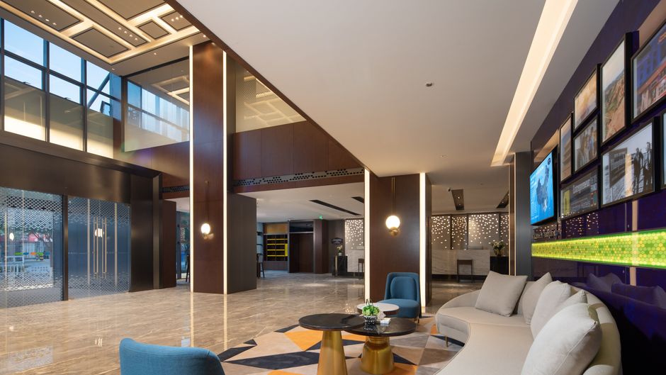 Hampton by Hilton Baiyin Lobby