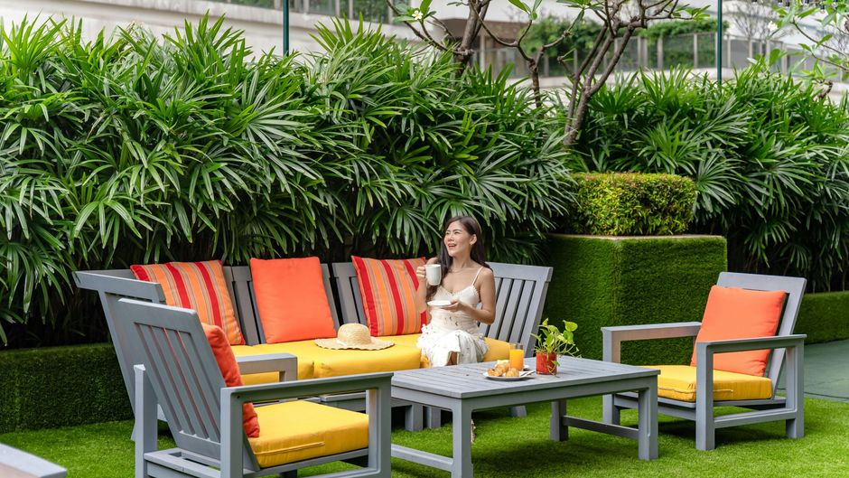 Marriott Exec Apartments Sukhumvit Park Pool