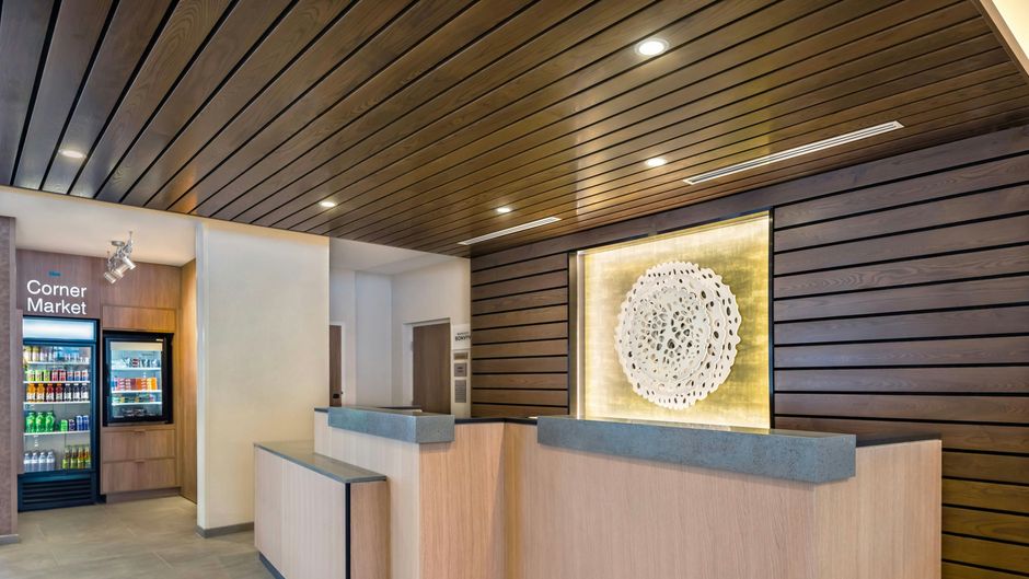 Fairfield Inn & Suites Muskoka Lobby