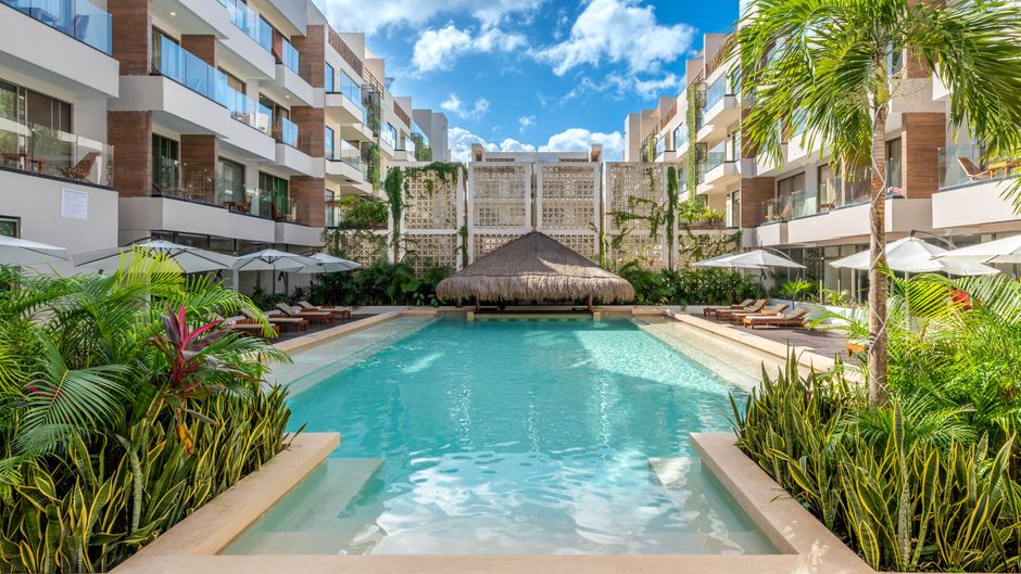 Holiday Inn Tulum Downtown Pool