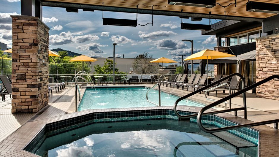 Delta Hotels by Marriott Kamloops Pool