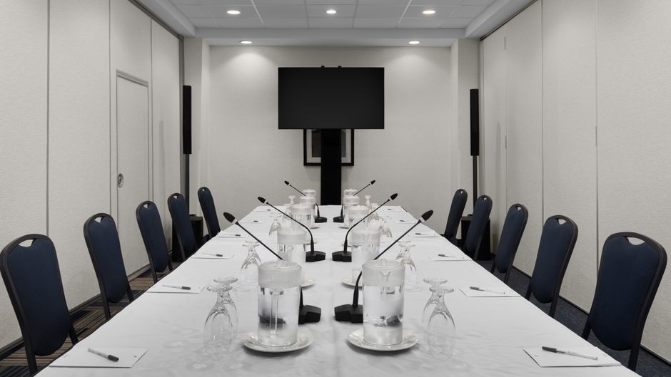 Holiday Inn Ottawa East Meeting
