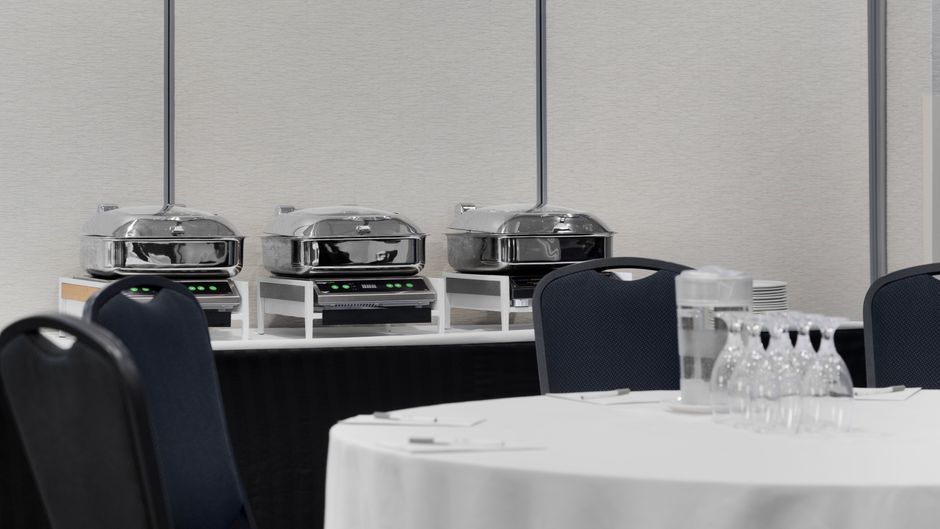 Holiday Inn Ottawa East Meeting