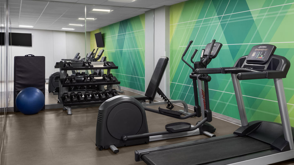 Holiday Inn Ottawa East Health Club