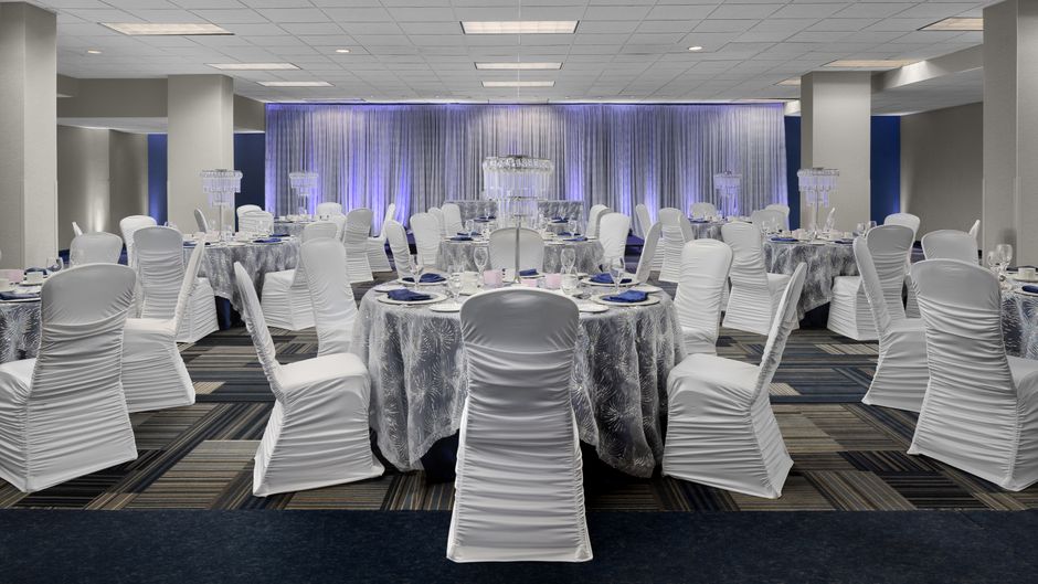 Holiday Inn Ottawa East Ballroom
