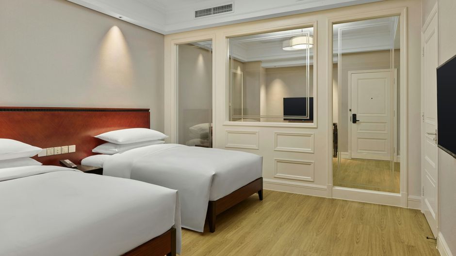 Sheraton Jiujiang Room