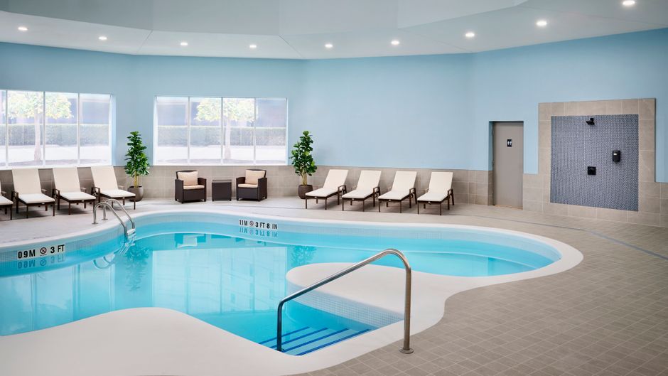 Niagara Fallsview Hotel Pool