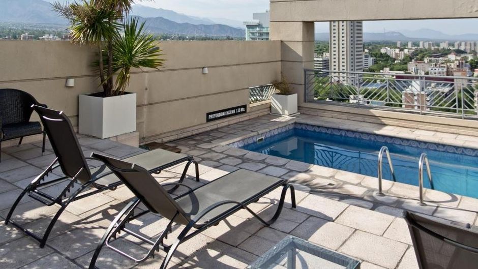 Executive Hotel Pool