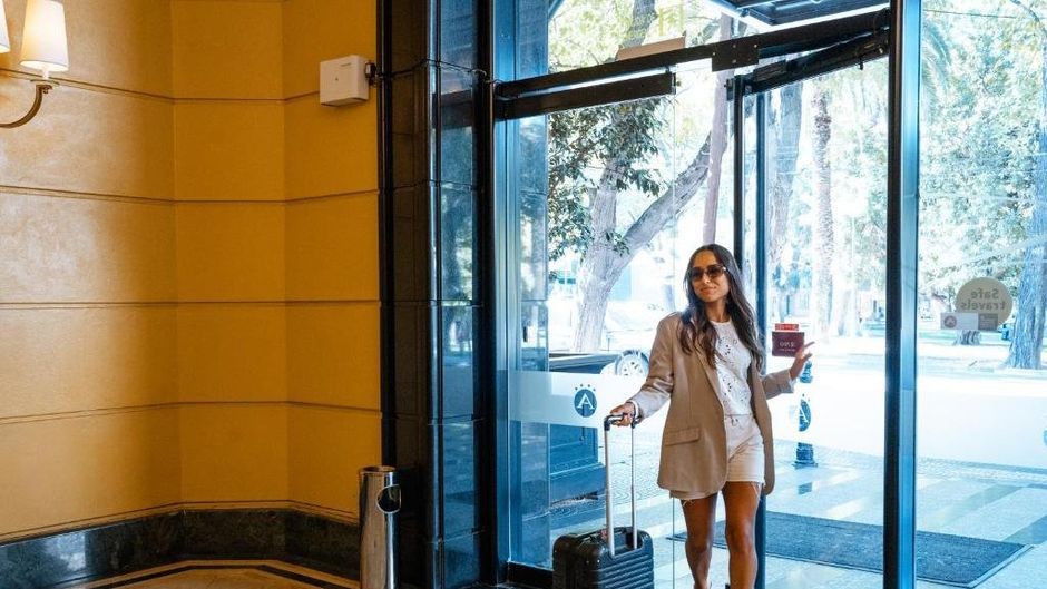 Executive Hotel Lobby