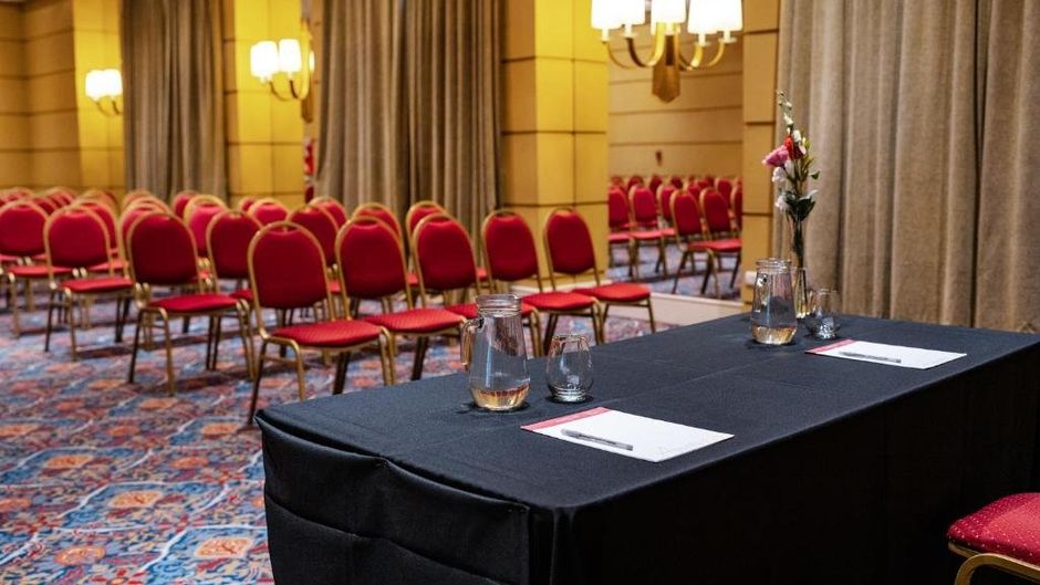 Executive Hotel Meeting