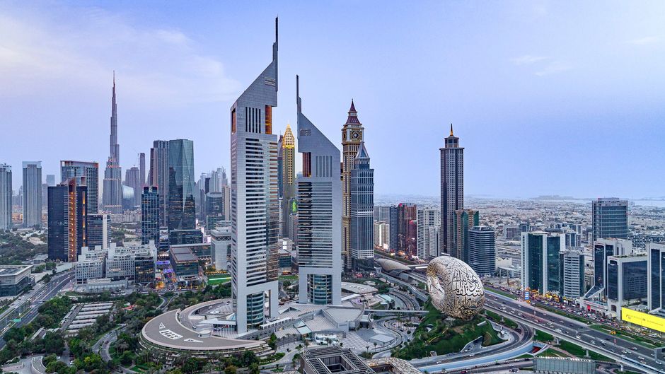 Jumeirah Emirates Towers Exterior