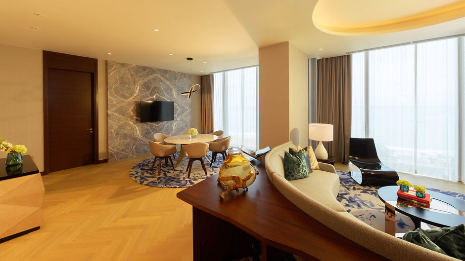 Cinnamon Life City of Dreams Suite