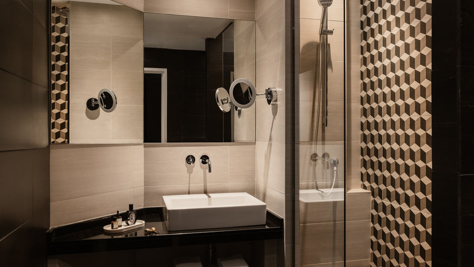 Bourgogne et Montana Hotel Room