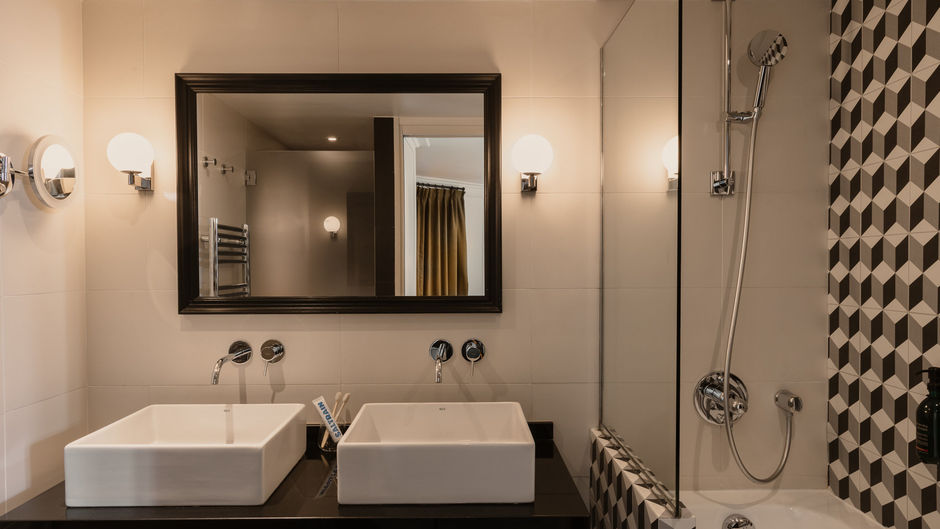 Bourgogne et Montana Hotel Room