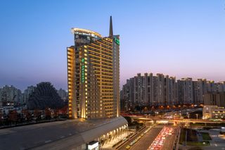 Holiday Inn Express Zhabei