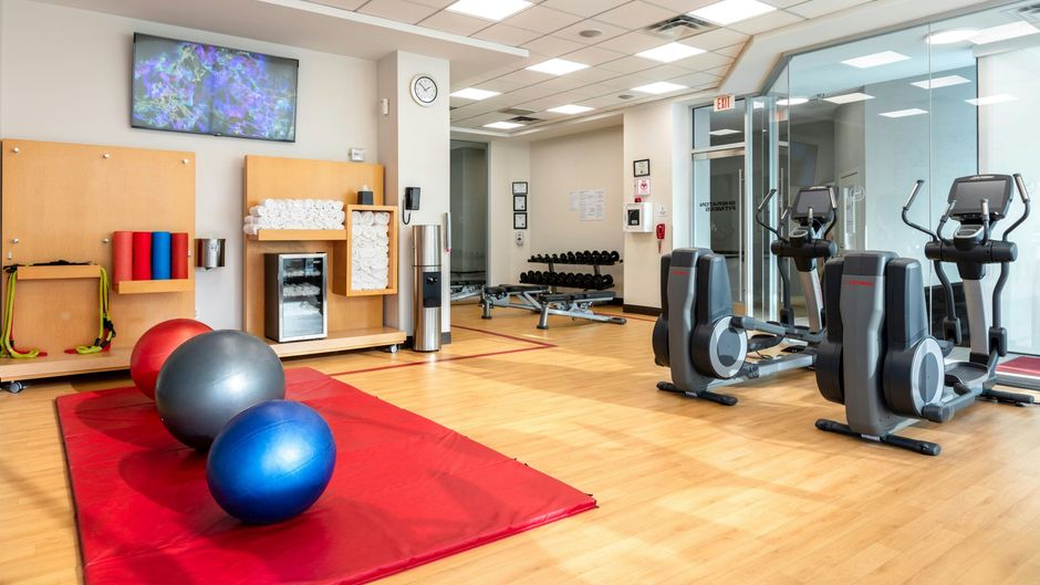 Sheraton Vancouver Guildford Hotel Health Club