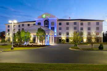 Holiday Inn Express & Suites Aiken