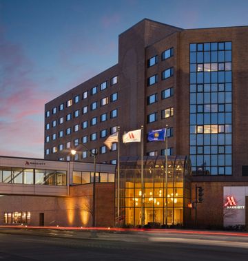 Oshkosh Marriott Waterfront Hotel & Conv
