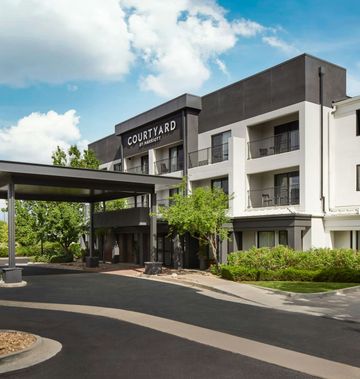 Courtyard Boulder Longmont